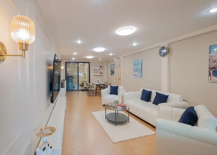 Baan Sukhumvit 101 *